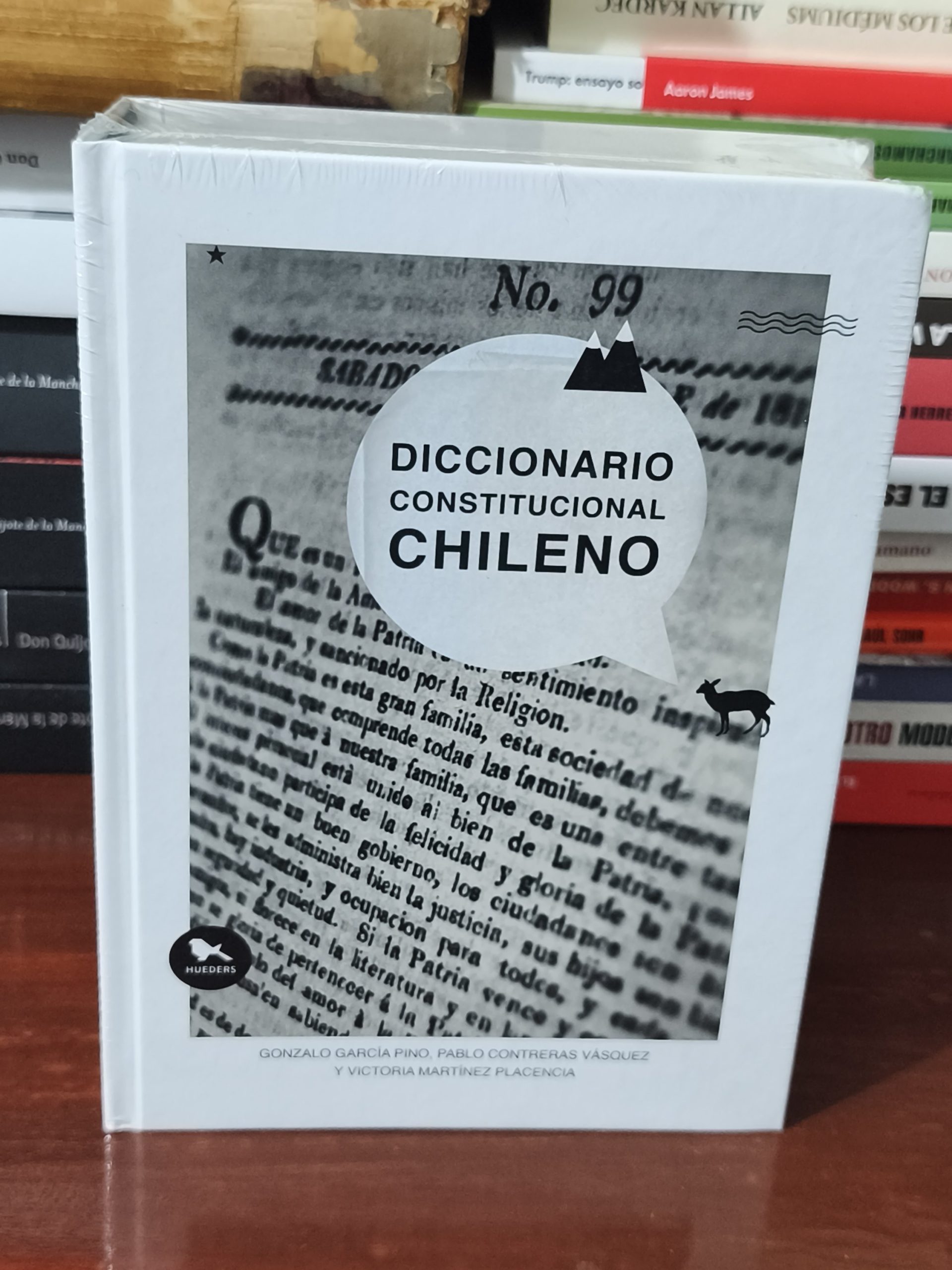 2026/05/1000029881-scaled.jpg Diccionario Constitucional Chileno - Edición de Lujo (Tapa Dura) 🇨🇱 - Imagen 1